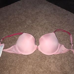 Forever 21 pink bra!